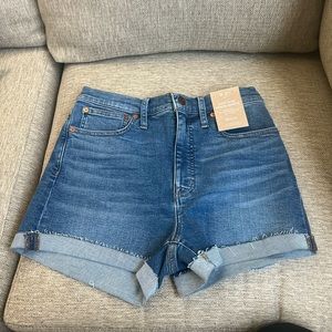 Madewell high waisted denim shorts in size 27